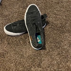 Blowfish, charcoal grey/black, size 7